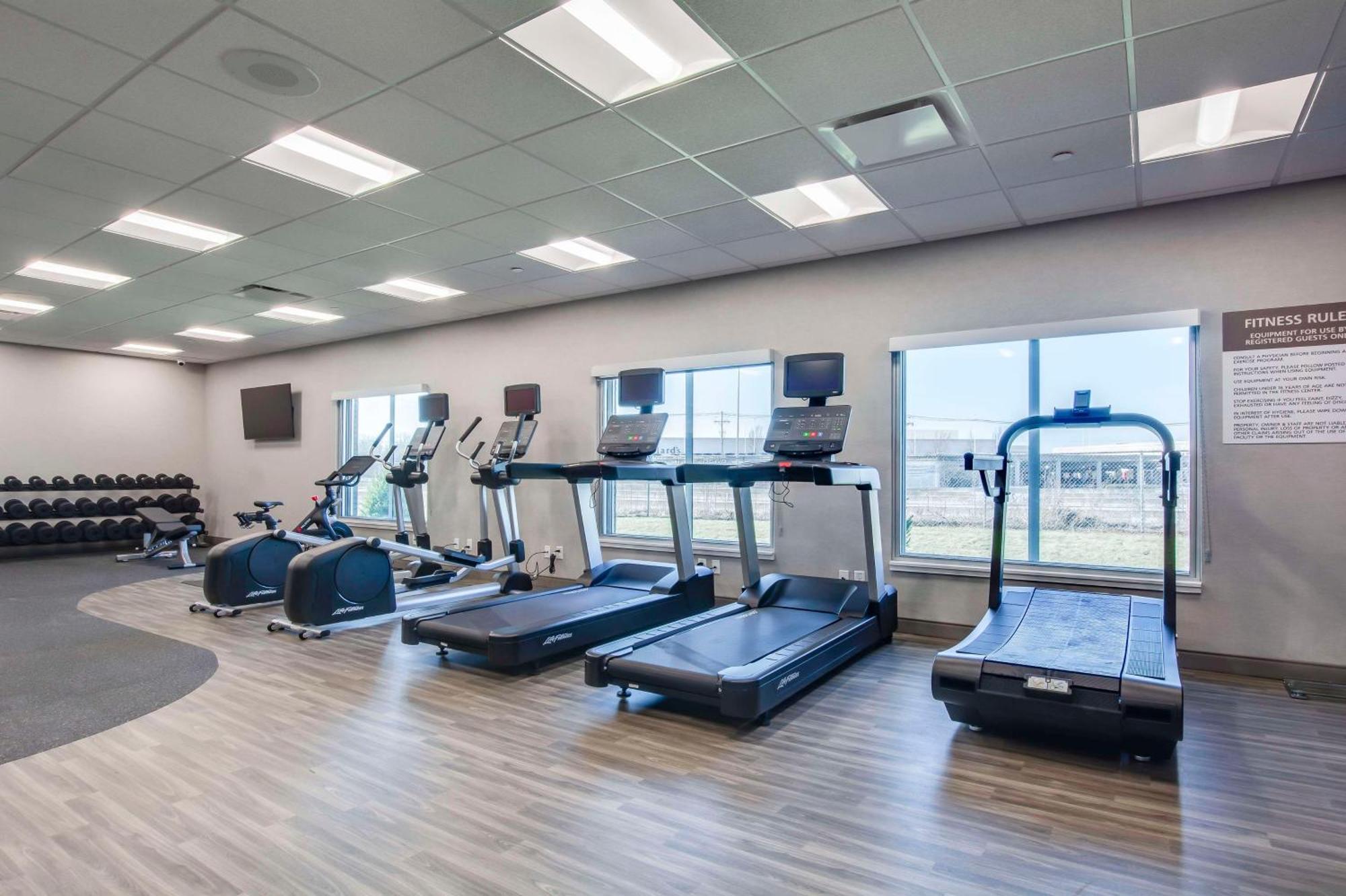 Hampton Inn & Suites By Hilton Louisville East Oxmoor Bagian luar foto
